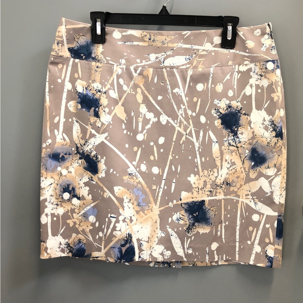 Womens Straight Skirt with side zip. Sz 12. Mocha/Wht/Blue Abstract,
